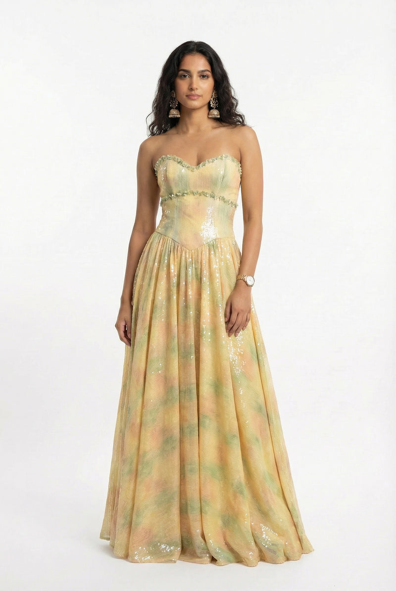 indian gold dresses 86 Indian Fashion (Gold & Silver) ideas