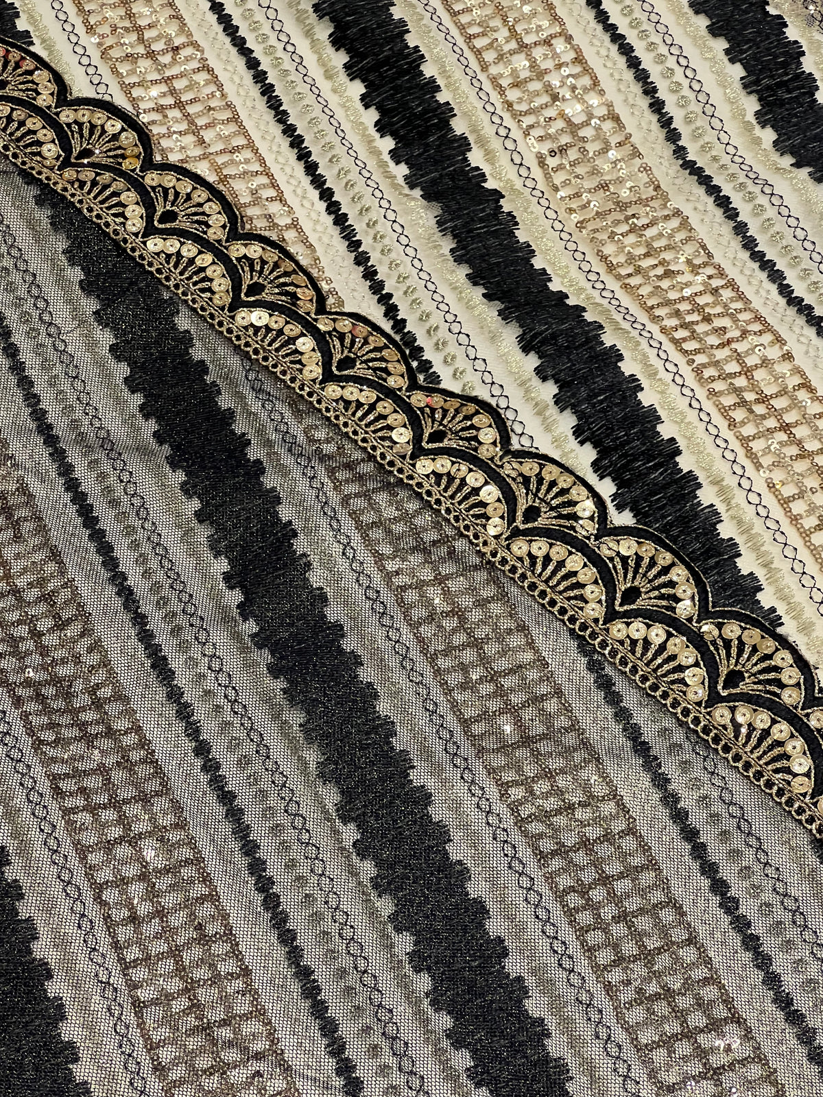 NELLA Black and Gold Dupatta