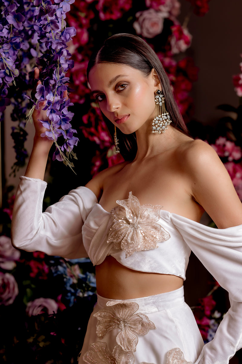 VERONA White Velvet Lehenga Set | Fusion Wedding Lehenga VERONA White Velvet Lehenga Set | Fusion Wedding Lehenga