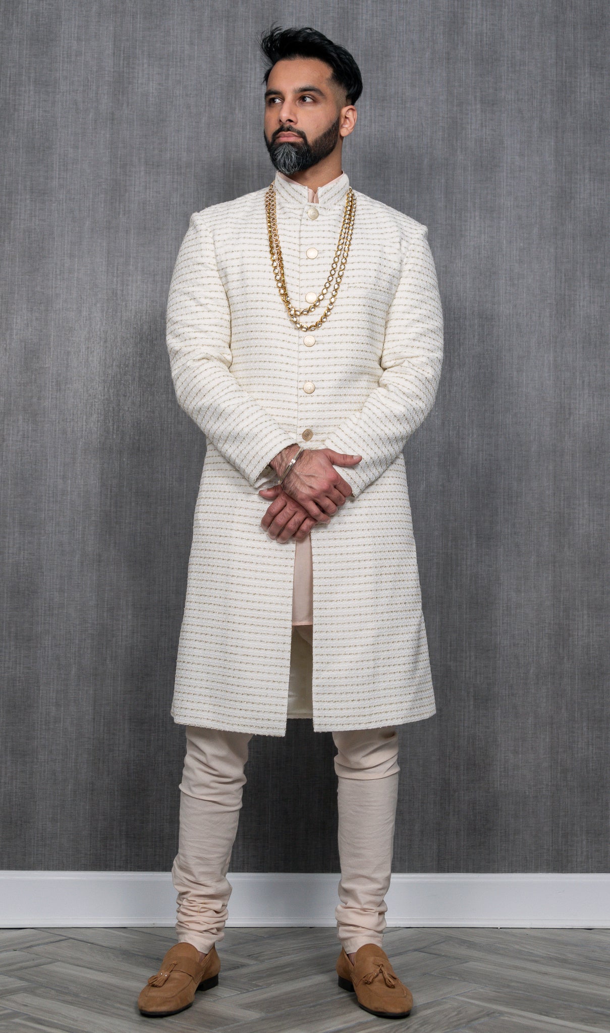 White and gold online sherwani