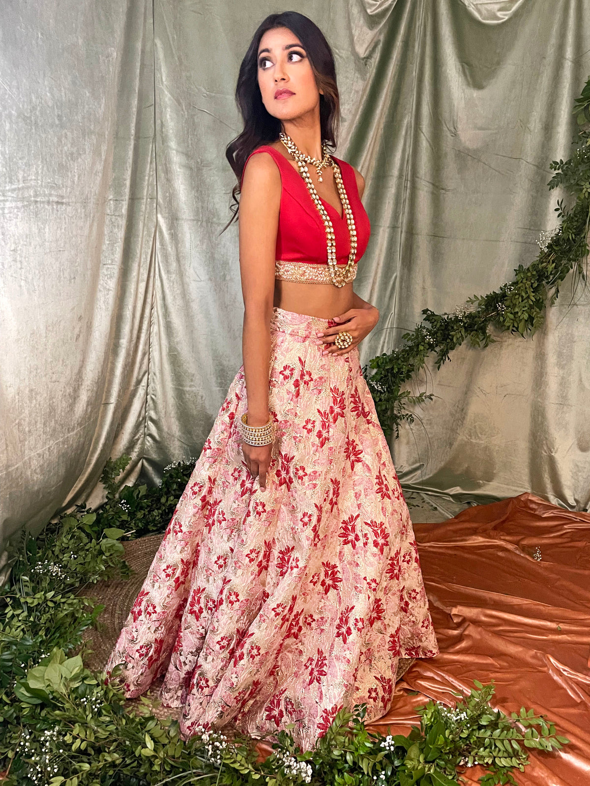 AVNI Red and Pink Floral Jacquard Lehenga Skirt